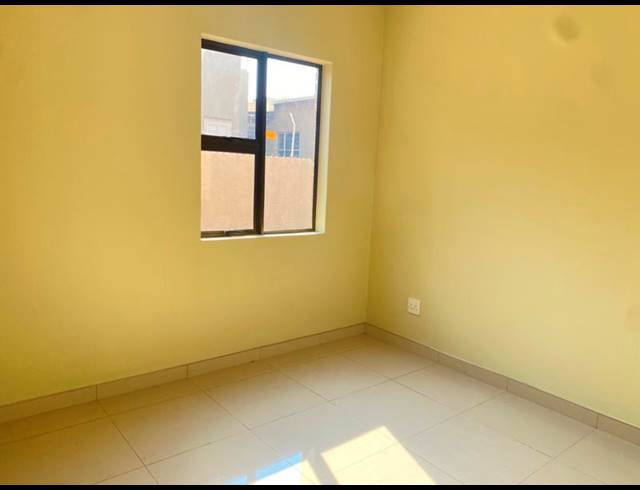8 BEDROOM APARTMENT FOR SALE IN WIERDA PARK